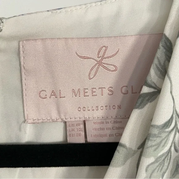 Gal Meets Glam Cassidy Cream Maxi Dress with Lavender Floral Print